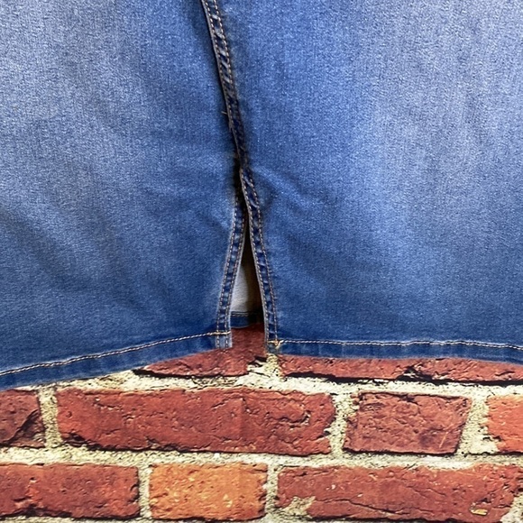 Jones New York Madison Pencil Medium Wash Stretch Jean Skirt Size 10 - Picture 5 of 12